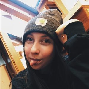 Meet your Posher, Serina